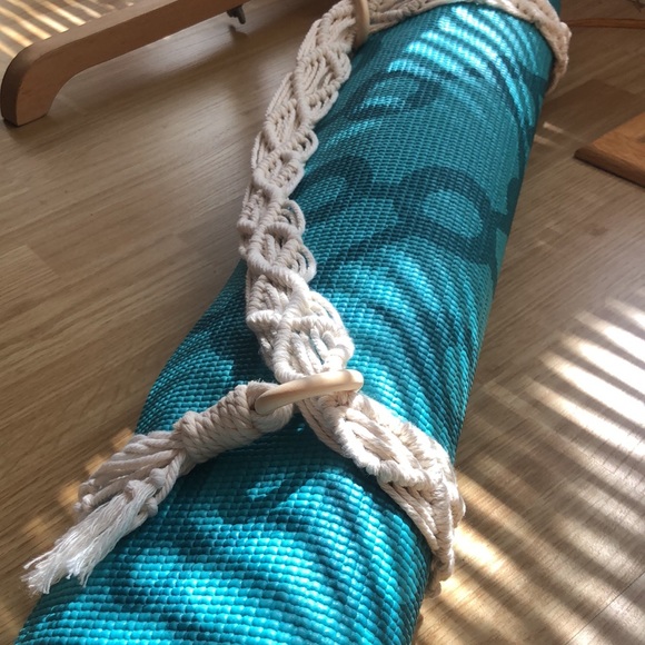 New Handmade Macramé Yoga Mat Strap - Picture 4 of 4